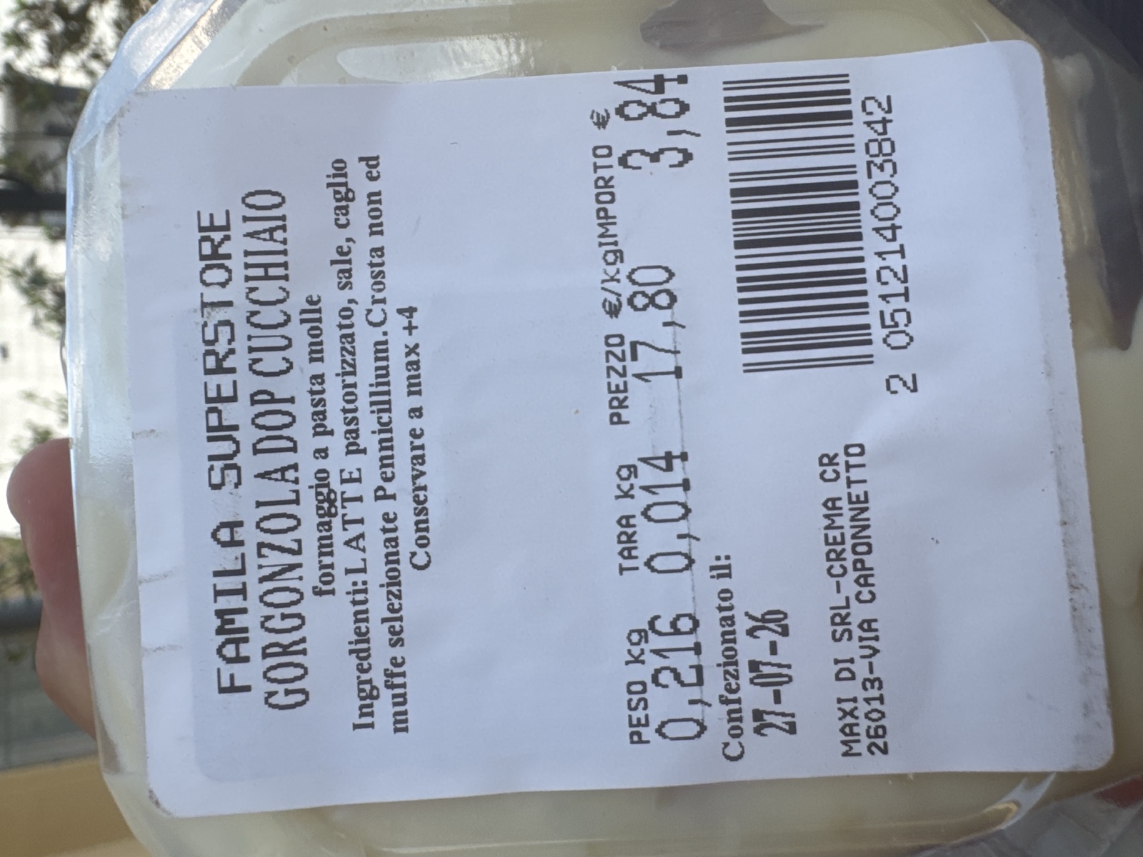 The label up close: Gorgonzola DOP cucchiaio, four ingredients, packed 27-07-26 in Crema, 3.84 euros