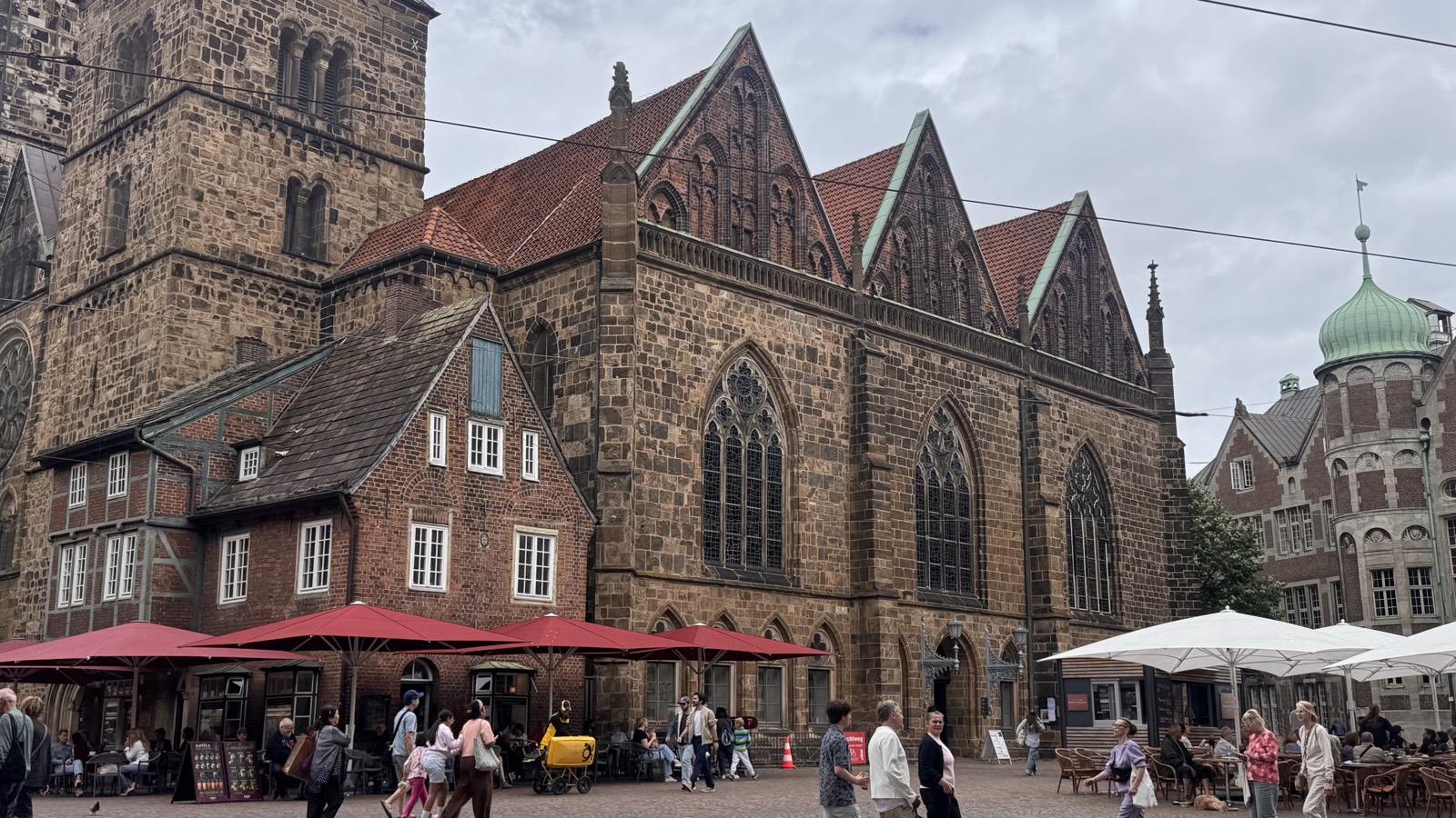 The Liebfrauenkirche with cafe umbrellas on the square